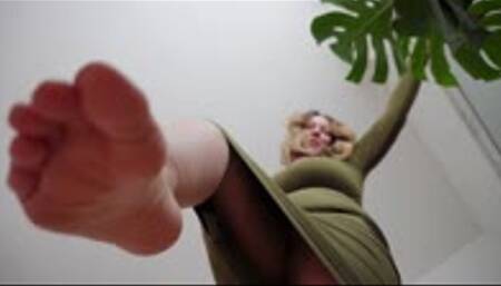 Giantess Catfished by Tiny Tinder Date