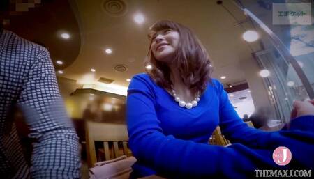 Saki-chan, a store clerk who is willing to do whatever I ask and who accepts my dick, is rewarded with a Nakadashi finish.