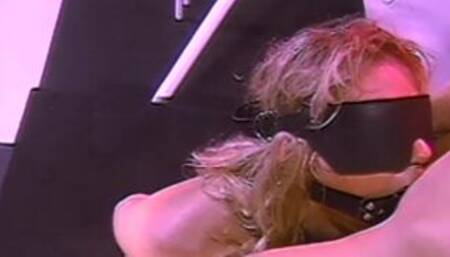 Submissive dyke fingered while eating BDSM pussy