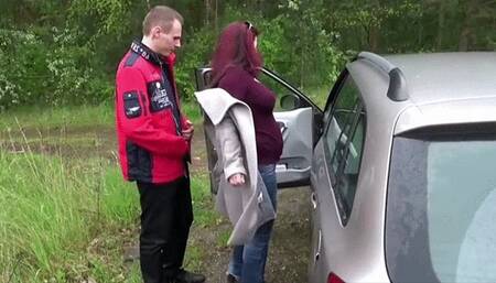 HOUSEWIFE TO FUCK IN DOGGING