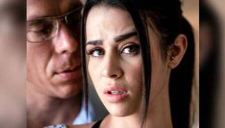 Teen Kylie Rocket got mislead online by a much older guy pretending