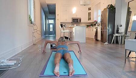 Gwen Gwiz Asmr - Naked Yoga Session P1