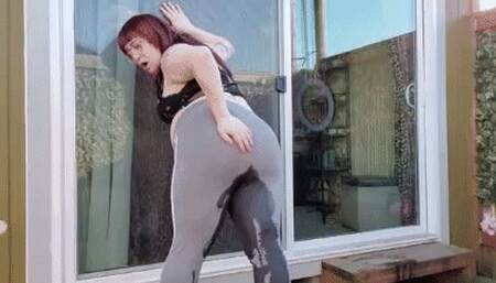 Outdoor Pantswetting BBW Sneeze Pees