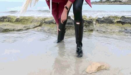 Stuck on the beach MP4(1280*720)HD