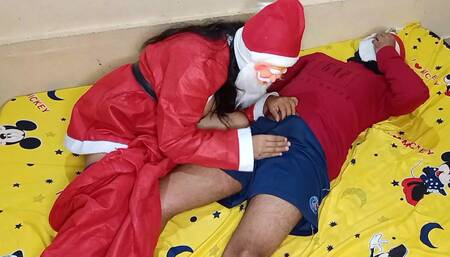 Hot Sexy Indian stepdaughter surprised her Stepfather on Christmas Day Say Fuck My Pussy