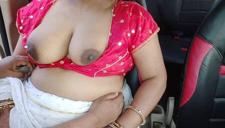 The girl did sex work while sitting in the car, both enjoyed and then fucking in the outdoor.