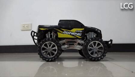 Natacha Wearing Flip Flops Crushes Car