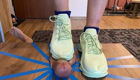 Green sneakers shoejob