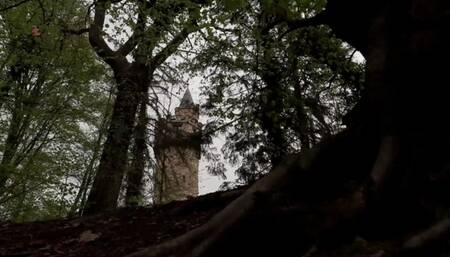 Beelzicke - savage wench in a cage