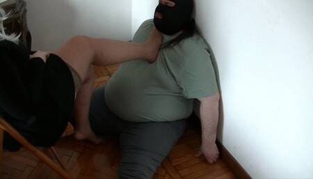 Nyloned ball stomping (full clip) mp4 HD