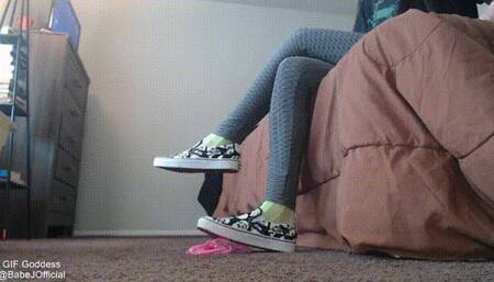 Toe Tapping on FAKE worms in Skull Vans 2 - The Other Foot