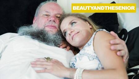 Unapproachable Sofi's masturbation clip