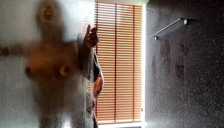 Morning quickie in the shower