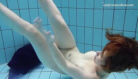 Teen dirt with mysterious Lenka from Underwater Show