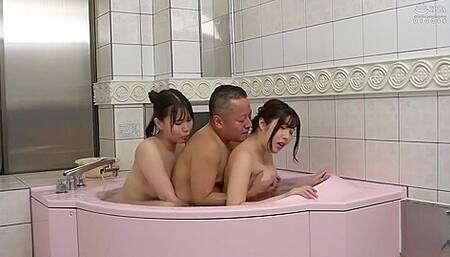 386] Girls Who Love Sex And Money, And They Have Fun And Have Sex With Each Other Until Morning! Miho Tomii Tsuji Sakura P5