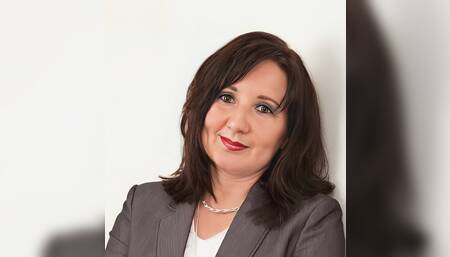 MILF secretary gets an anal creampie at the office