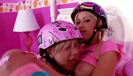 Little Laney pussy licked by hot blonde