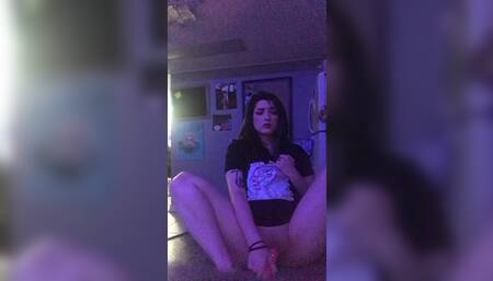 Scarlet gonsolus neglecting her kids to cum for men onl