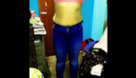 Beautiful Women Masturbates in the Bedroom during a Holiday