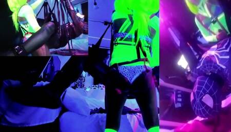 @SexyNeonKitty Cosplay pegging fucking Spiderman's ass on Chaturbate Live