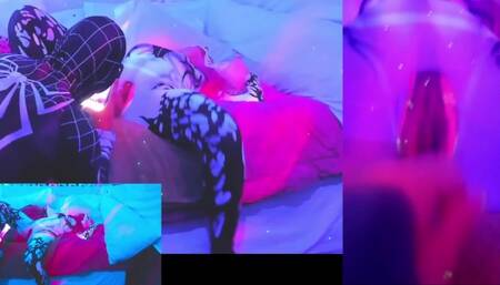 @SexyNeonkitty Spider-gwen anti-gwen squirt