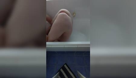 Jonathan Knudsen from thornlie drinking more of piss