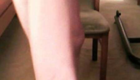 Exhib jerk off on the chair