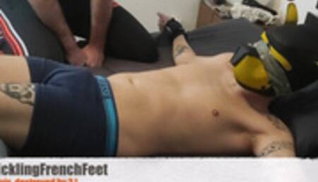 Louis destroyed by 2 ! (Full HD)