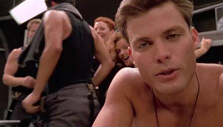 Starship Troopers ass flashing