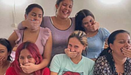 Girls Who Love Handgagging (high res mp4)