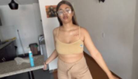 STANDARD sweaty giantess eat me with ass