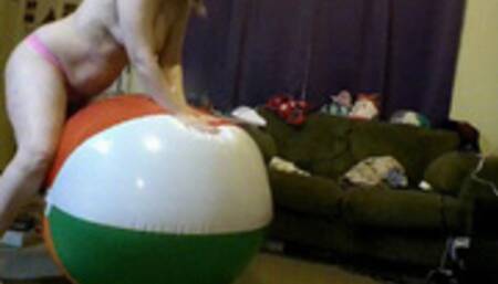 Big Classic Beach Ball :: Bounce & Grind