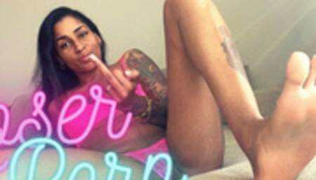 Loser Porn Middle Finger and Soles