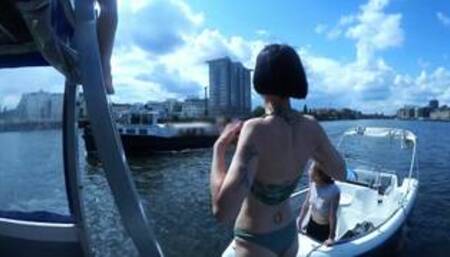 Ersties - Josie genießt es, sich zu verausgaben und intensiv zu squirten