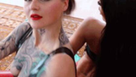 Brutal latex facesitting (Melisande Sin & Evil Woman) [720p]