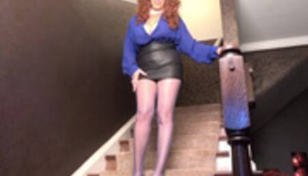 Sexy Realtor Strips for Buyer