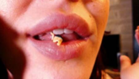 Shrunken Man Crushed And Eaten (VORE) - Princess Jack-Off Jill (HD1080p)