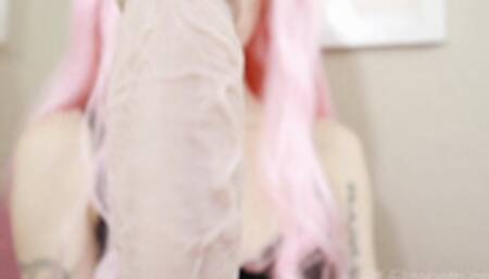 Big dildo big squirting