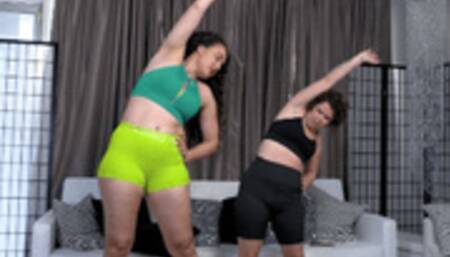 Goddess Marcy & Bailey Paige: Amazon Lift and Carry Workout - MP4 4k