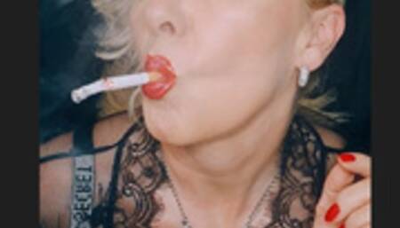 Glamorous Smoker MILF pulls elegant, intense and very close to her Camel 100