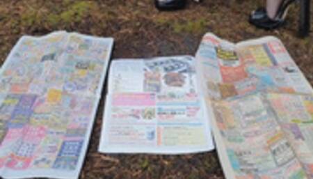 Newspaper Crush in High Heel Sandals WMV