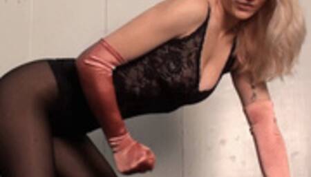 Tease Yourself Carlin