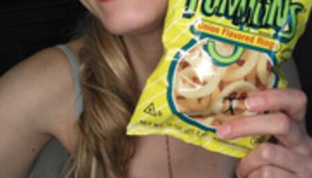 FUNMANS fit between my teeth crunch!