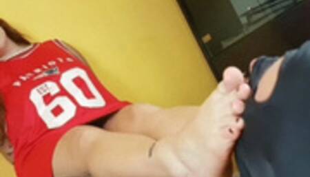 Samantha needs foot worship pt 2