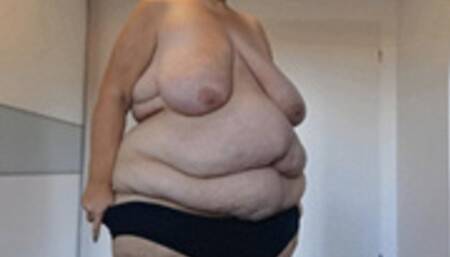 Get into my tight clothes (MP4)