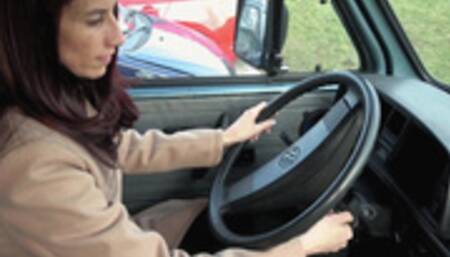 Pedal Challenge - Ali Bordeaux revving engine of an old VW VAN (4K)