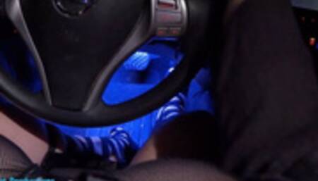 Leg Shot while I Rev It Up 4K