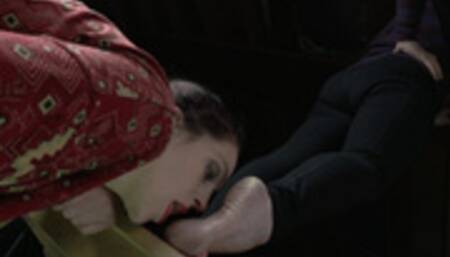 Emma Worship Milf Feet, 1st