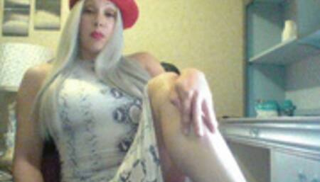 FINANCIAL DOMME SUMMER MONROE LICKS HER OWN BARE FEET WHILE YOU PAY HER