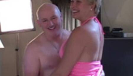 Mature Hottie Wife Tracy Meets Her Old Man At Lunch Break! (mp4 sd)